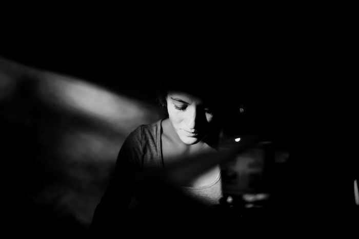 a-face-in-the-darkness